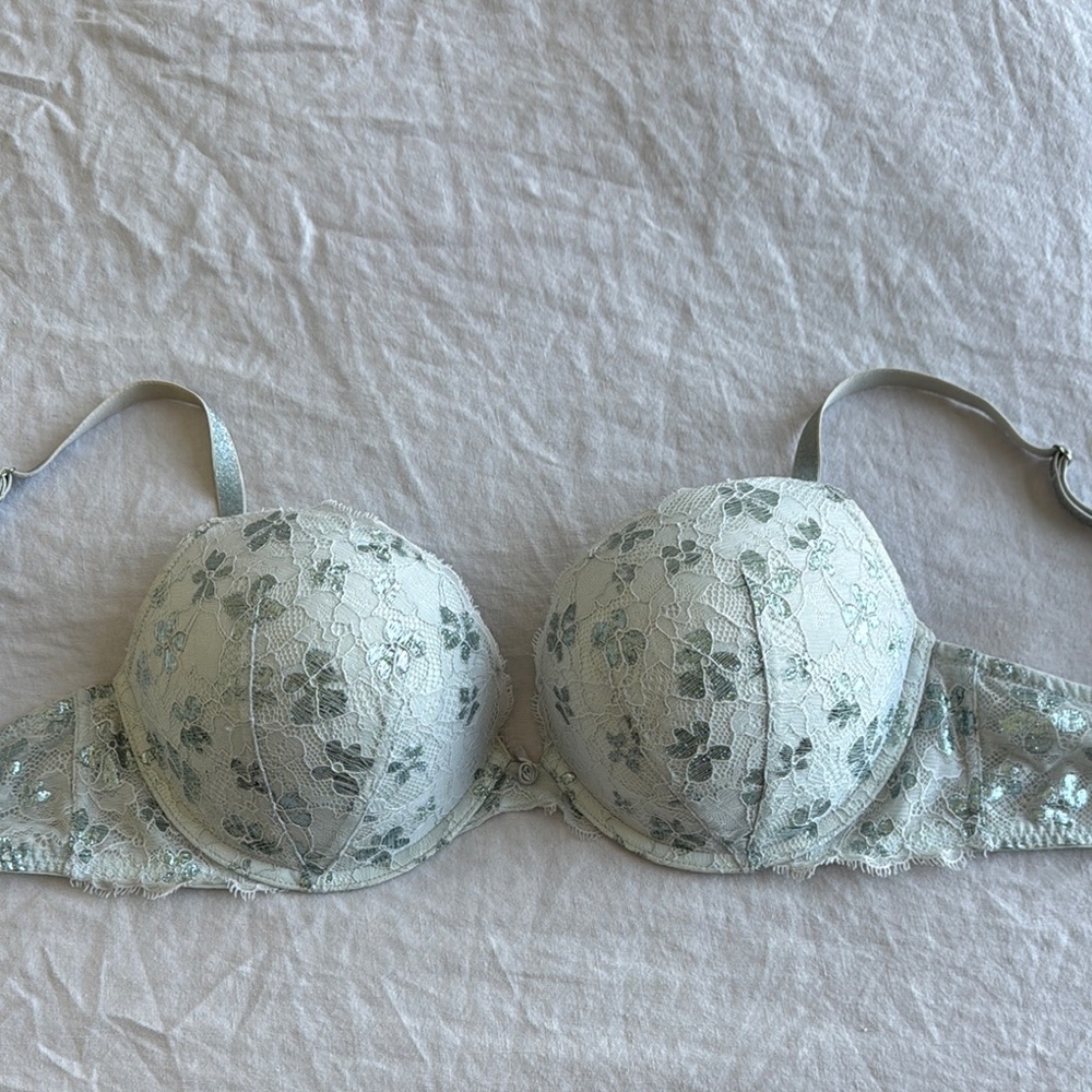 Victoria's Secret Underwire Bra Intimates